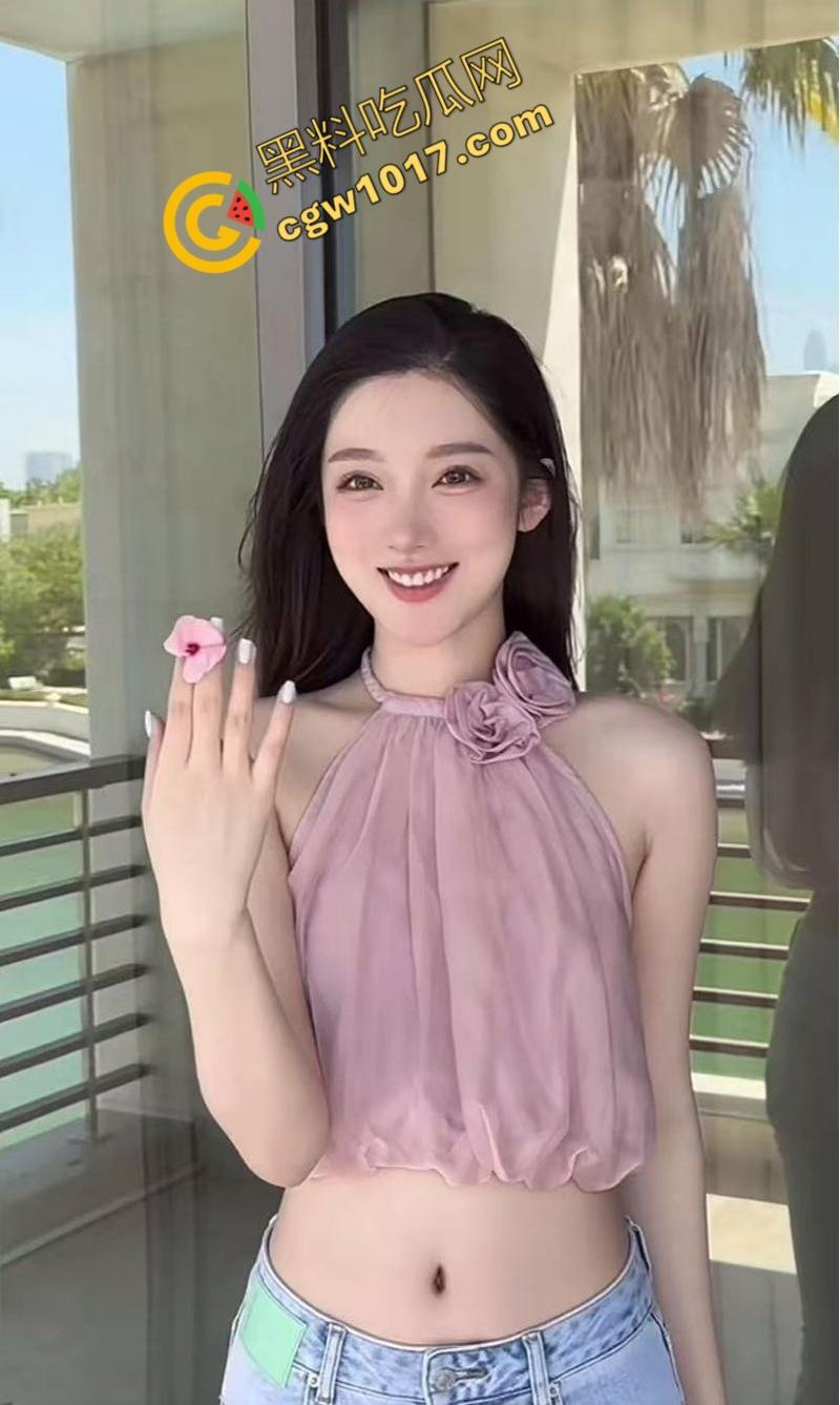 吴亦凡事件女主【都美竹】献身京圈50岁灰产大佬！三里屯酒店激情交欢性爱视频流出引发全网热议！-2