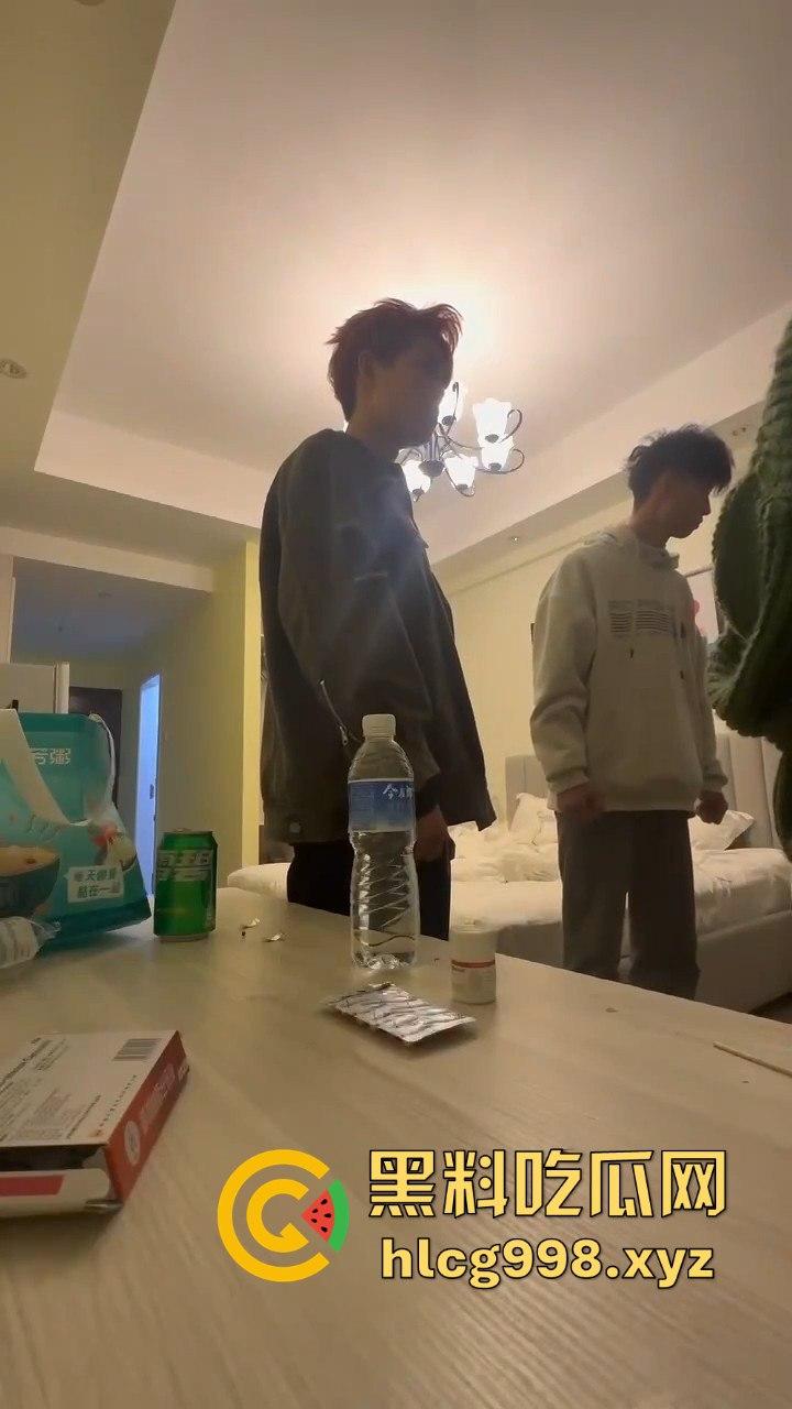 逼良为娼还打人！两个男的打不过女的竟录视频泄愤，只因不肯玩3P！-2