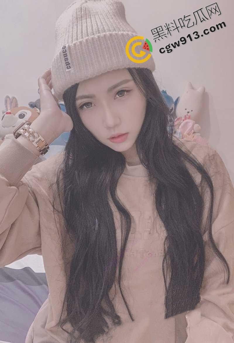 火爆全网!台湾高颜质美眉与金主1V1变态裸聊大公开,辣眼画面直逼极限!-5