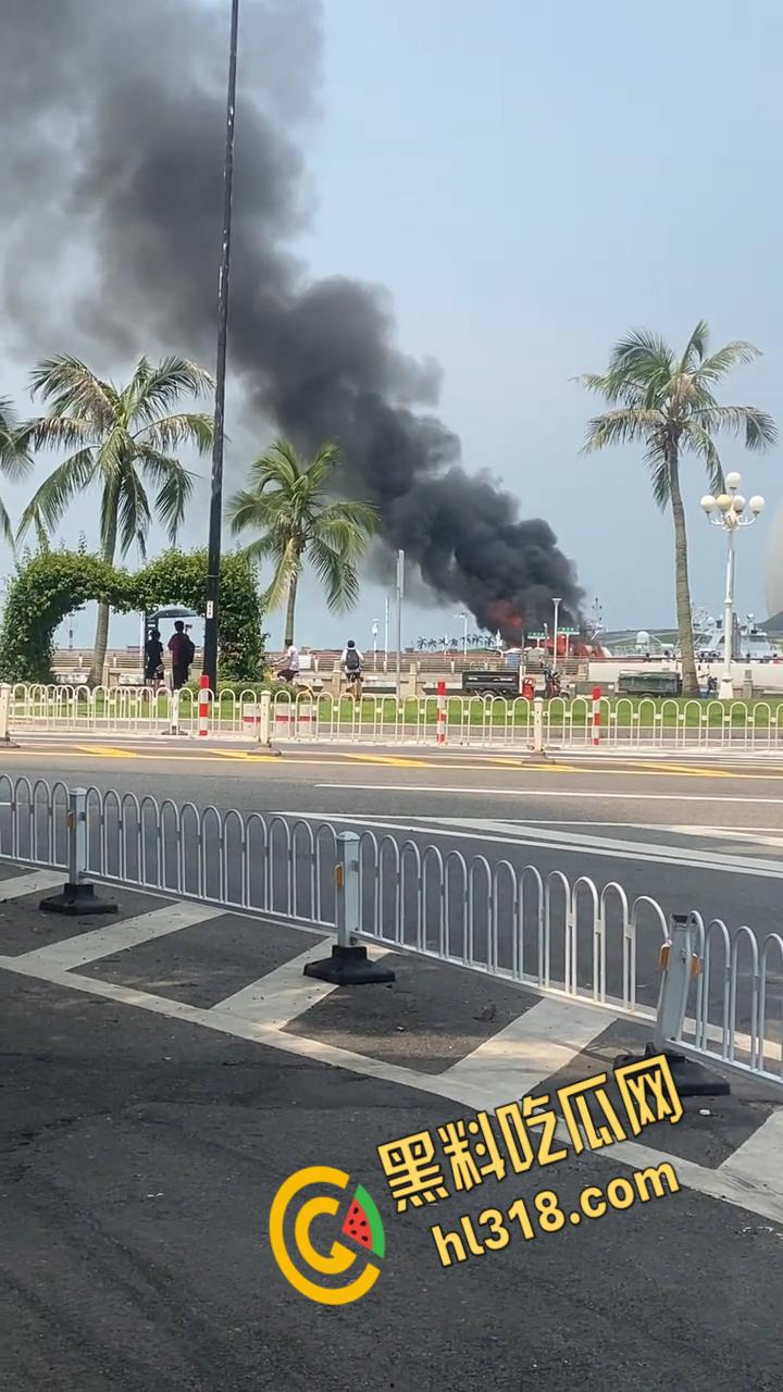 重大事件 ! 二十七号下午两点,广东珠海香洲公务码头,听闻租船利益冲突,不料船只意外着火,愿一切均安 !-4