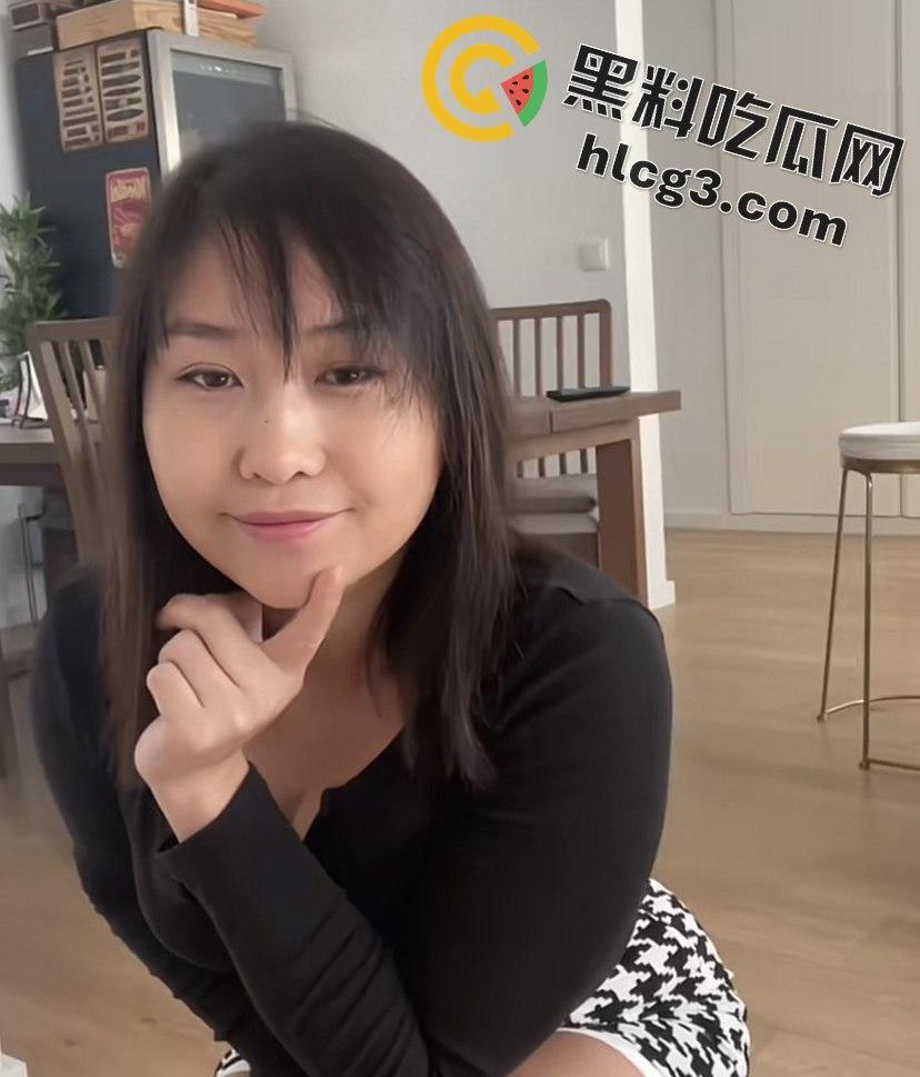 抖音贤妻良母网红『Lulu爱三明治』私拍视频曝光!华裔熟女老骚逼各种定制、自慰、肛交!-7