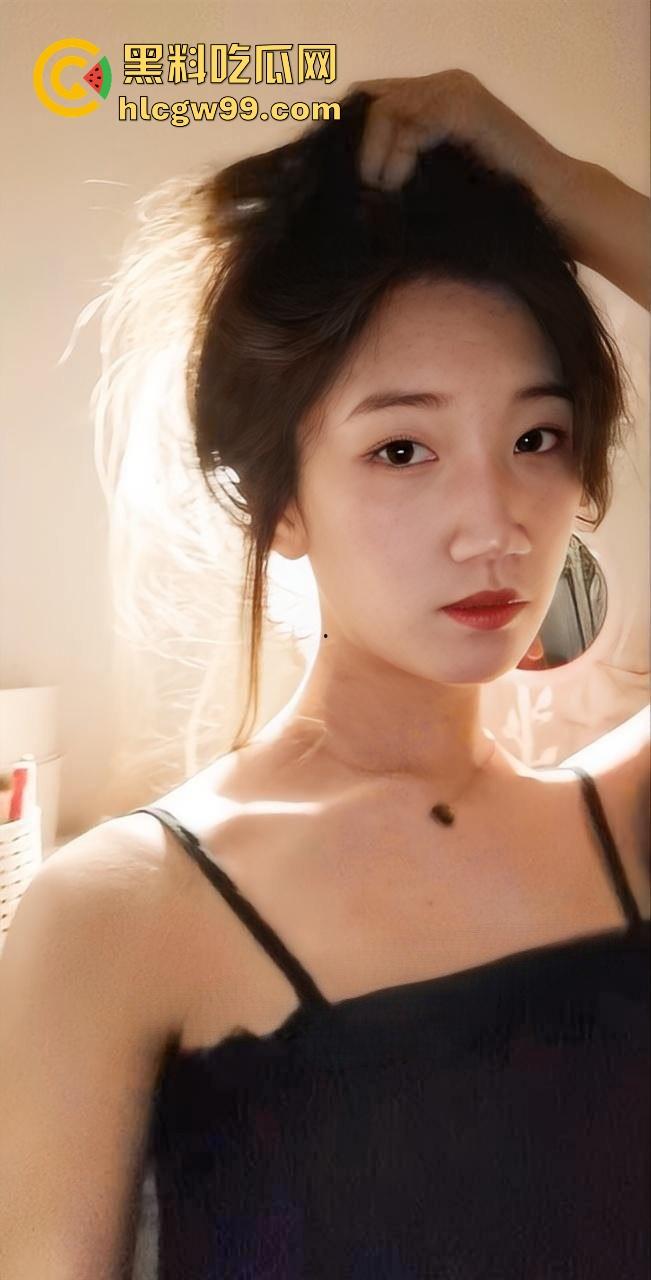 河北师大学生【周乃馨】被渣男PUA性爱视频曝光,三两句就掰开黑森林,骚逼一览无余!-2