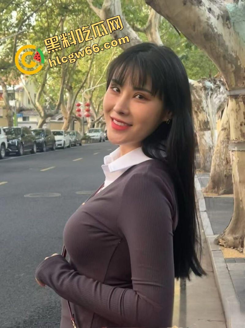 绿帽神人【icicis】操疯健身房!牵老婆勾瑜伽教练4P乱战,骚妻被群插射成精液储藏罐!-6