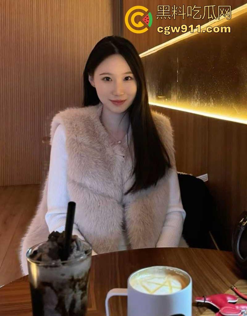 长沙理工校花【徐丽丽】约炮成瘾玩情趣调教,穿JK戴狗链被爆操颜射吞精,老淫贱了!-4