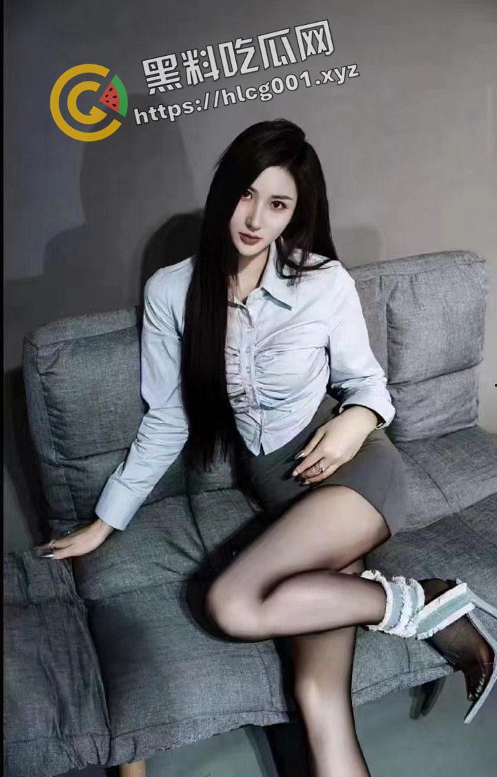 广东女DJ的发财之道 打碟不穿内裤 饱满鲍鱼展现无余 全年演出被排满 真财富密码-3