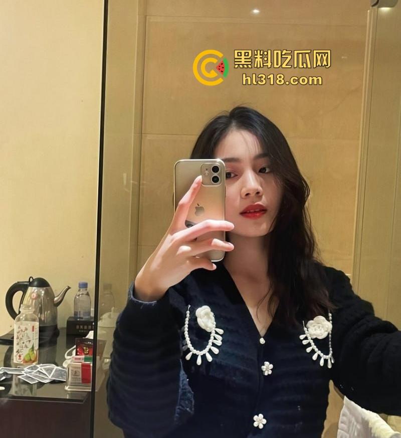 河南大学反差学姐【陈文静】出租屋跪舔侍奉,口技精湛堪比专业站街女,遭渣男恶意曝光流出!-2