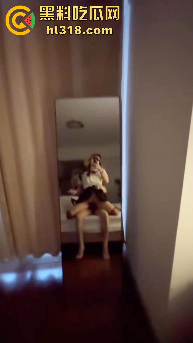 莆田快手长腿母狗【吐泡泡】,身材超赞的反差骚逼,醉酒喝多后,将做爱视频发送20多个群,只为找爸爸操自己!-10