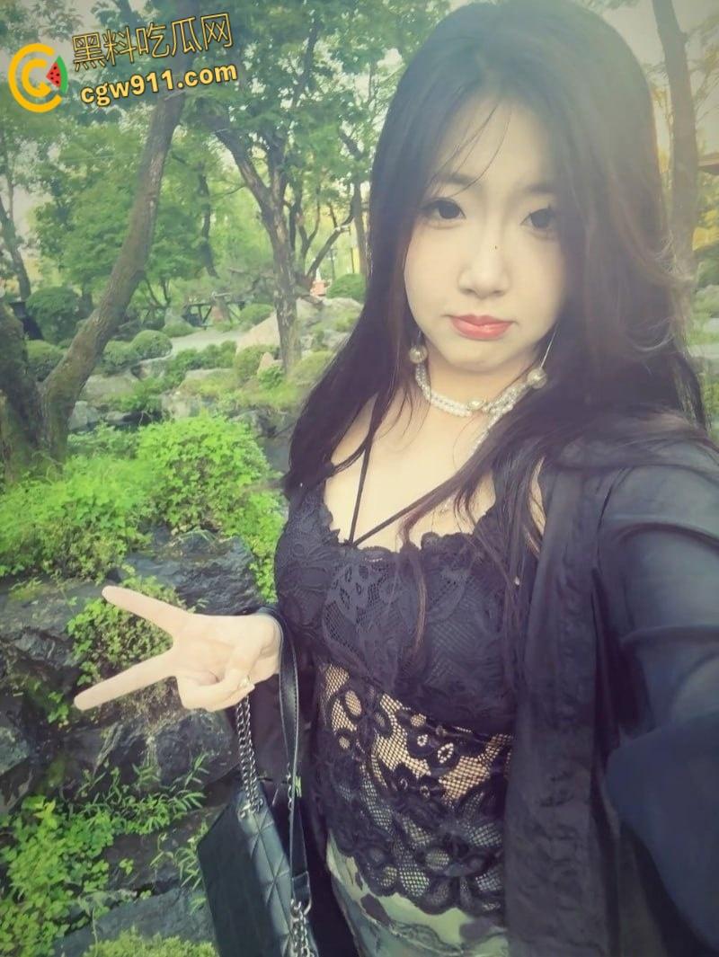 山西临汾微胖学妹【徐淼淼】，与男友酒店镜前后入自拍，极品翘臀后入爆操，白嫩巨乳晃动不止！-5