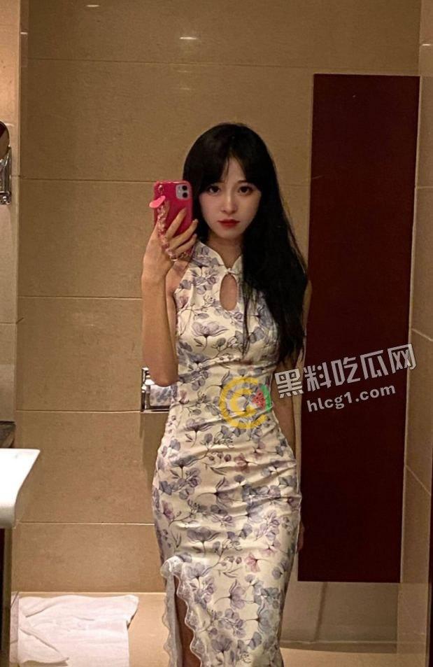 株洲师范绿帽门大曝光!女主与男友交往期间夜店约炮,厕所口爆和酒店怼脸拍摄视频流出,男友怒发女友出轨视频!-3