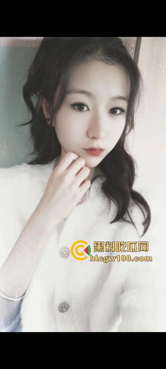 陕西08年生学生【王紫宣】私密视频曝光！嫩逼粉得像水蜜桃嫩到滴水，年轻身体就是不一样，果然是顶级白月光！-1