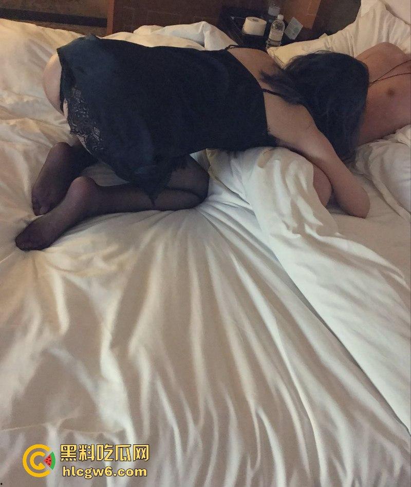 以出差的名义空降全国各地!徐州人妻【鹿林FQ】偷约探花大神酒店激情调教 主动提出录像留念公开曝光-51