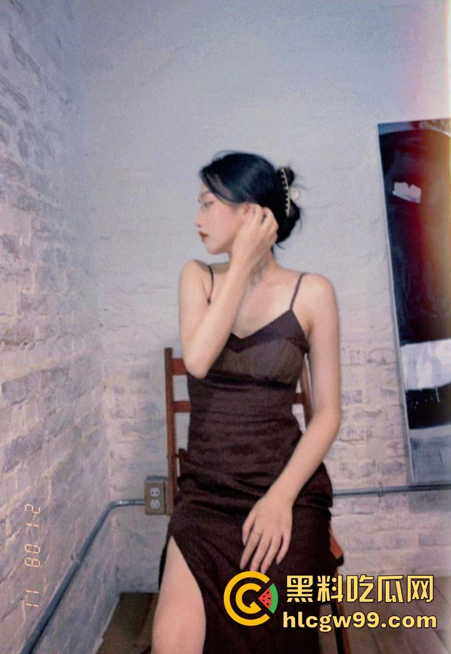 群友有这么极品的御姐女友?白嫩一线天粉嫩逼被草得爽的直抽搐,好想跪着求舔她骚水!-6