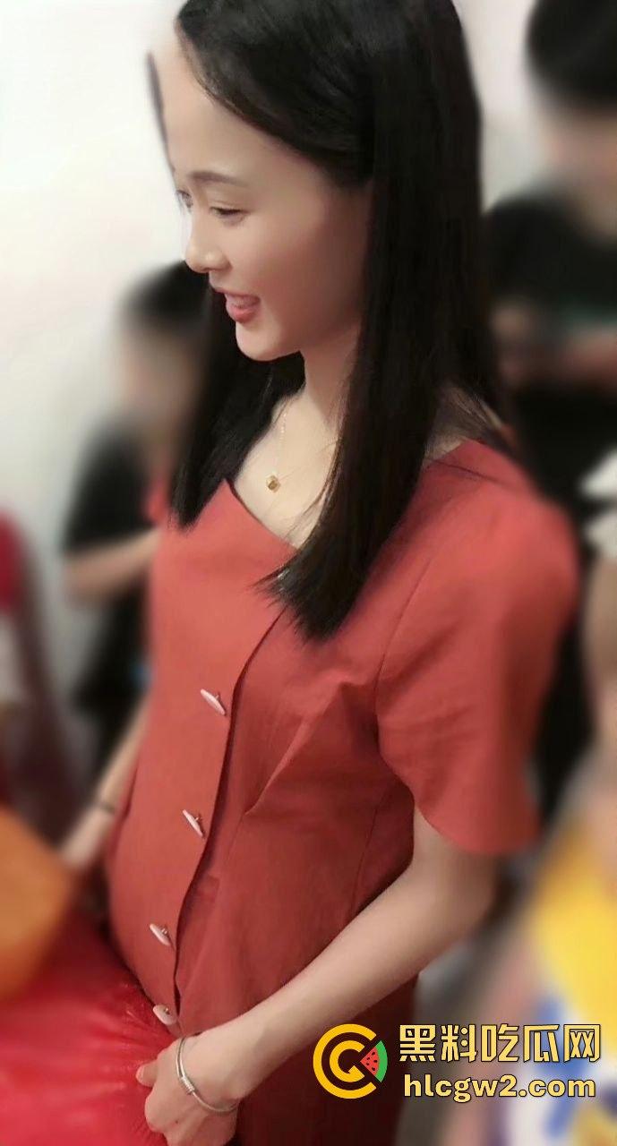 福建【郑雨桐】人妻反差震惊众人 表面端庄贤惠 私下性瘾超大 天天背着老公出去当出轨母狗!-4