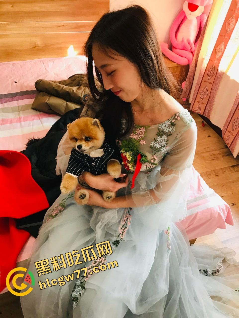 郑州南区瑜伽馆女神『章萍萍』嘴上喊金主爹,床上扭得像电风扇,清纯个屁,全网都在传她!-1