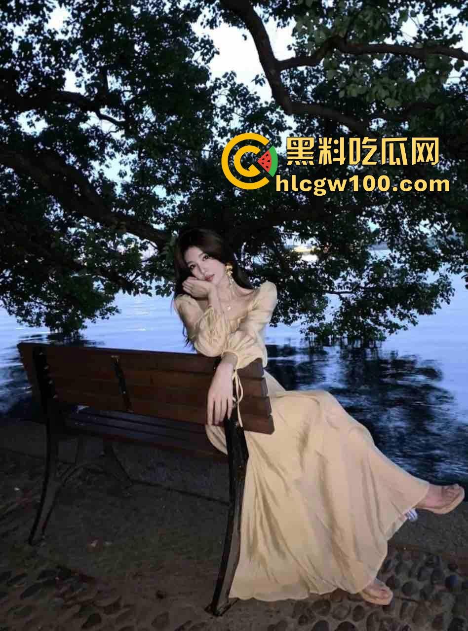 温州富婆少妇【李若曦】包养体校猛男，靠大屌喂饱她，每次被操到腿软还掏零花钱，男大全程记录操逼细节！-2