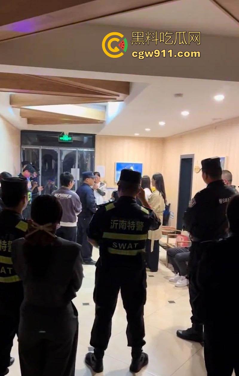 沂南米格派森学校虐童!大量家长上们要说法,掐肚子关黑屋捂脸,孩子浑身淤青哭喊,简直人渣不如!-3