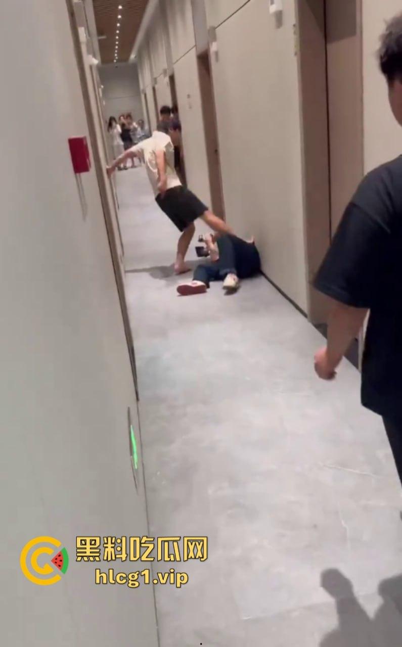 校方:不准转发!广东花城工商高级技工学校发生了一起霸凌打人事件!-4