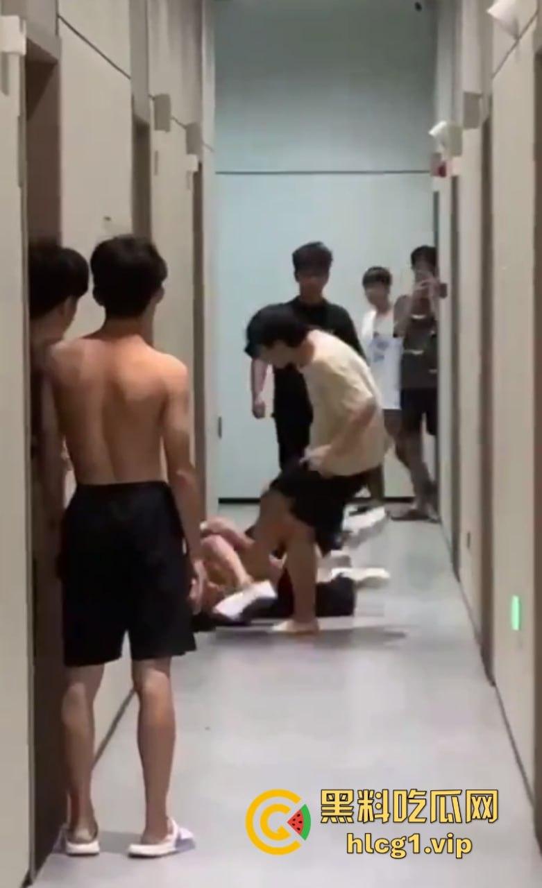 校方:不准转发!广东花城工商高级技工学校发生了一起霸凌打人事件!-8