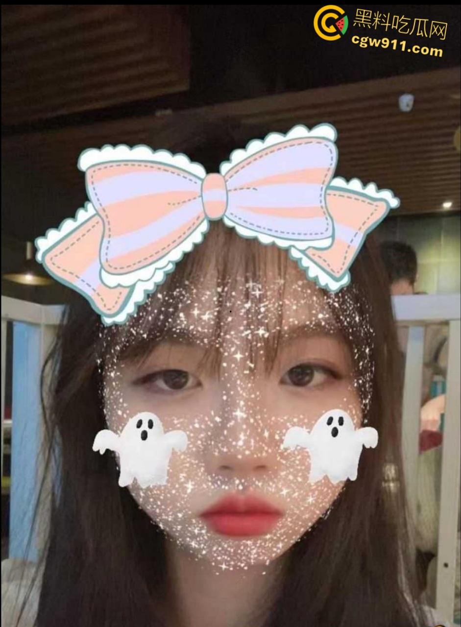 湖南农业大学反差母狗【王弈晴】,外表清纯巨乳嫩妹,私底下超级风骚,叫床声音十分好听,还喜欢口爆吞精!-1