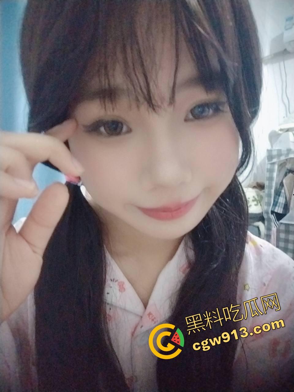 抖音极品微胖熟女【风雨彩虹铿锵玫瑰】流出,定制福利尺度突破天际,肥臀翘逼淫水横流等大肉棒!-2