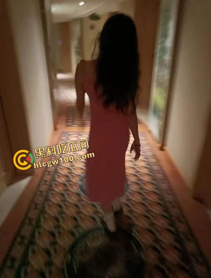 广东外语艺术清纯妹反差婊『江宜瑶』酒吧乱混勾引单男,酒店约操深喉爆怼美臀嫩逼!原创独家曝光流出!-6