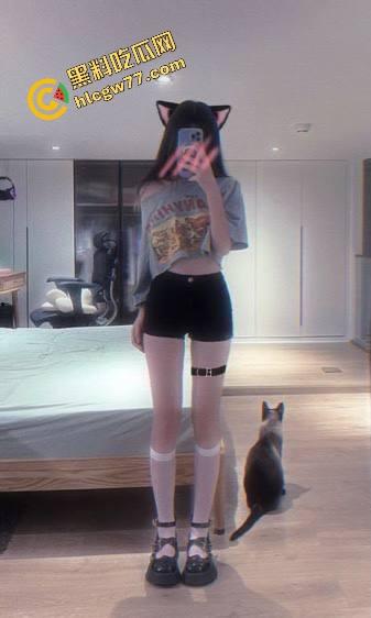 天津淫荡母狗『赵曦』萝莉脸配魔鬼御姐身,嫩洞喷汁奶子弹得能炸眼,操一炮香得鸡巴烧断!-10