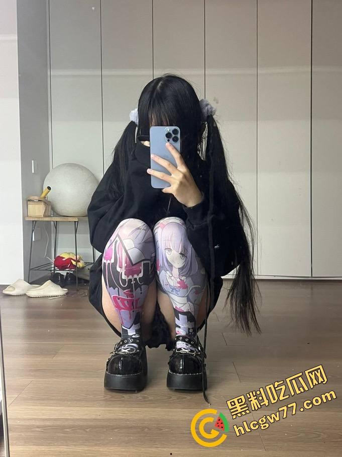 天津淫荡母狗『赵曦』萝莉脸配魔鬼御姐身,嫩洞喷汁奶子弹得能炸眼,操一炮香得鸡巴烧断!-17