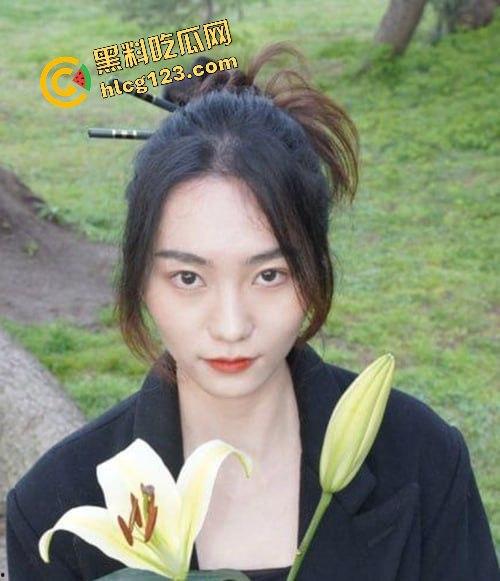 上海外国语大学的丁雪瑛白天是校花,晚上却是金主性奴!反差淫荡视频流出,全程被操到崩溃!-2