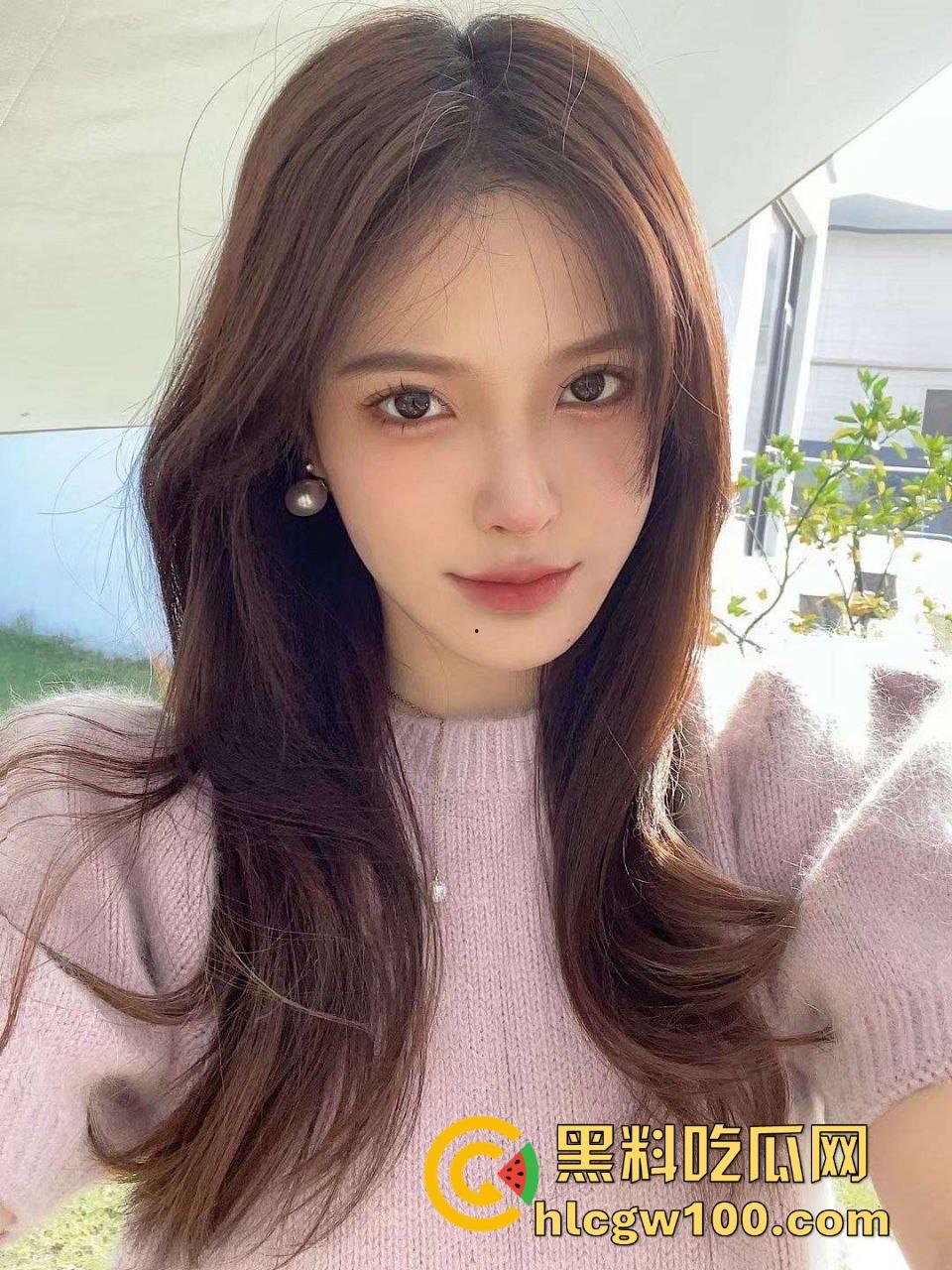 什么叫有事找秘书,没事草秘书?瓜友投稿花点钱拿下00后秘书,每天办公室内扶着桌子直接无套内射开干!-4