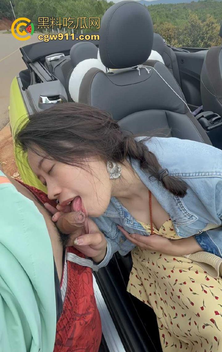 长沙极品大奶少妇【沈雯英】被炮友调教成风骚母狗,露脸口交深喉口爆,良家大奶私下化身极品魅魔勾魂!-7