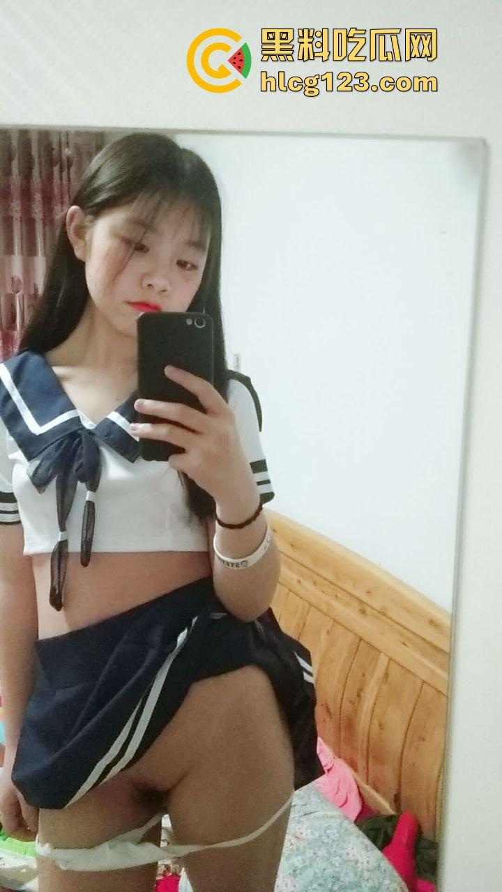 居家制服学生妹自拍大翻车!骚气十足的自慰视频外泄,网友:这小骚穴等不及了吧?-6