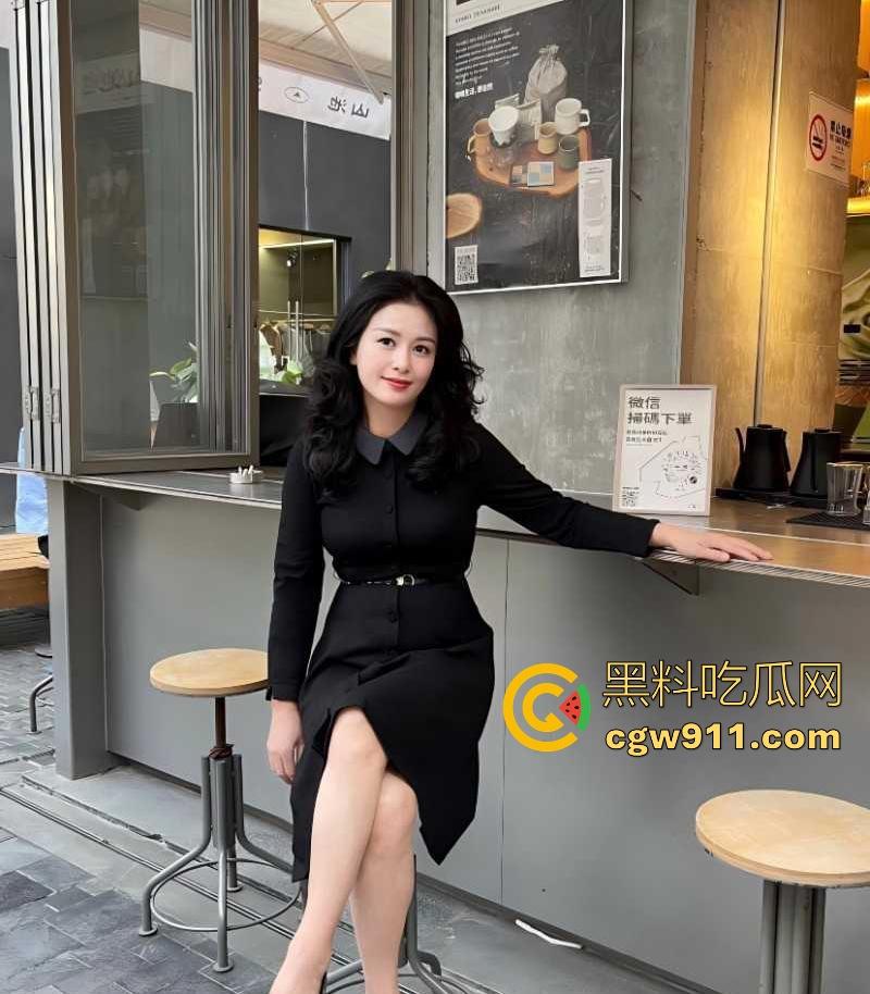 成功驯服骚逼熟女大姐,调情做爱无套暴操一镜到底,浓精灌满湿滑阴道,彻底对我臣服的!-1