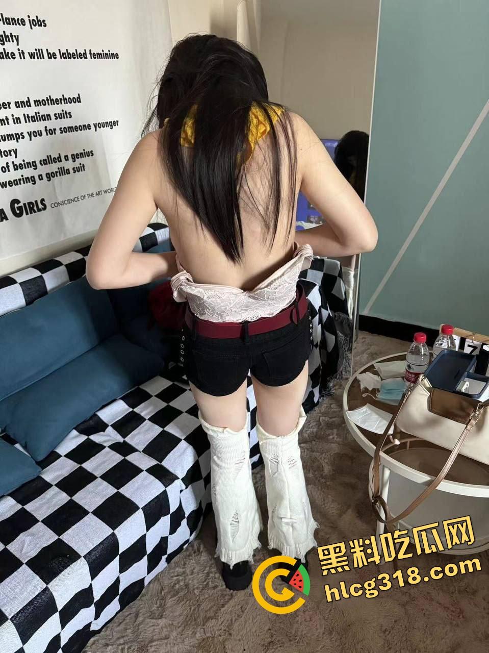 上海coser『宋烟敏』肤白貌美小穴紧致,姿势配合度拉满,迷人到让人射三次还不想下床!-10