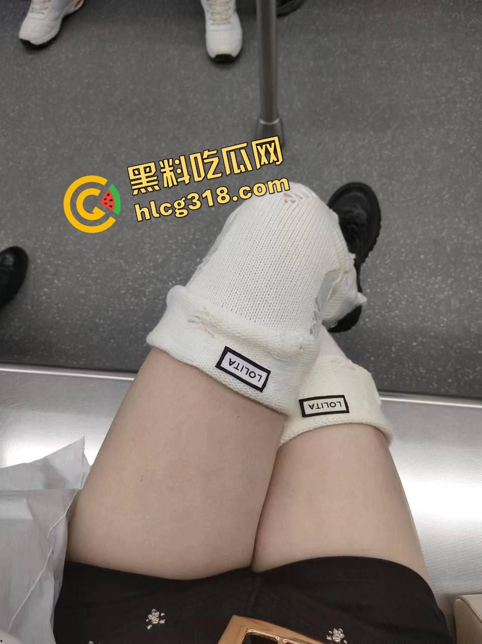 上海coser『宋烟敏』肤白貌美小穴紧致,姿势配合度拉满,迷人到让人射三次还不想下床!-11