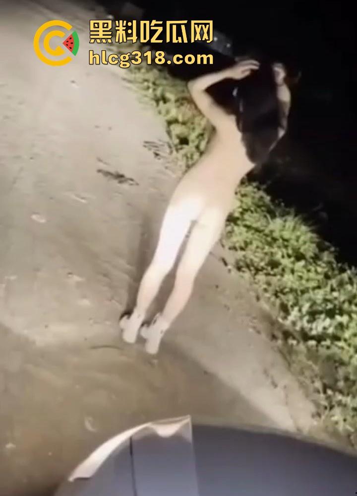 绿帽奴单男三人户外性狂欢，扶树后入极限车震，无套大干轮番内射，精液塞满整个淫穴。-6