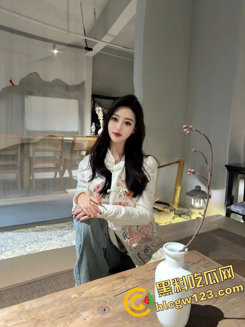 三个球怎么防?樱花妹子全裸打篮球,胸前双球晃得比运球还猛,樱木花道来了都要走神!-3