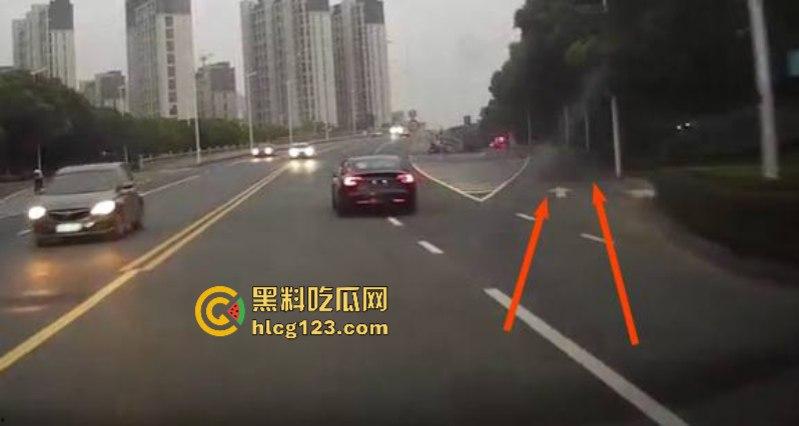 又是女司机！一死一伤 苏州两轿车发生碰撞后撞向一非机动车！惨不忍睹-8