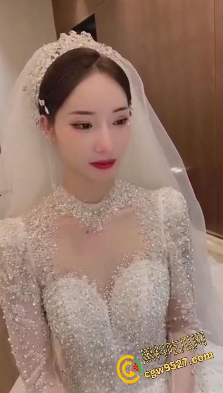 福建德化反差母狗【张丽琼】,与男友同居一年,前天晚上还一起过夜,被爆昨天于他人结婚,剧情真狗血 !-4