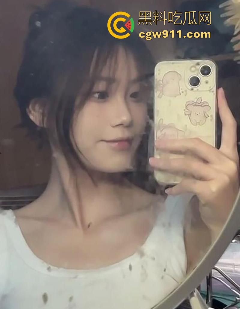 渣男曝光湖南前女友【刘美嘉】全裸揉奶露穴淫片,粉嫩奶头硬邦邦,聊天记录极其淫荡,小情侣玩的真骚啊!-5