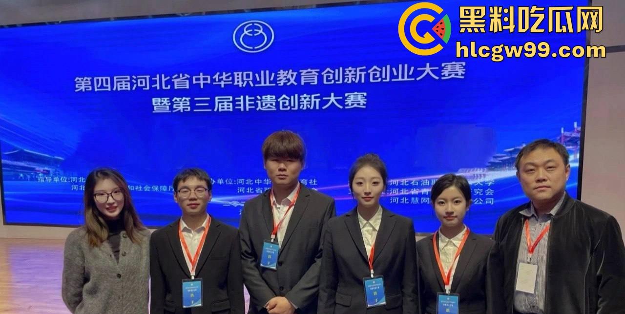 石家庄邮电职业技术学院讲师【张晓】反差炸裂,探探上发骚钓男人,讲台上斯文,软件上骚得停不下来!-7