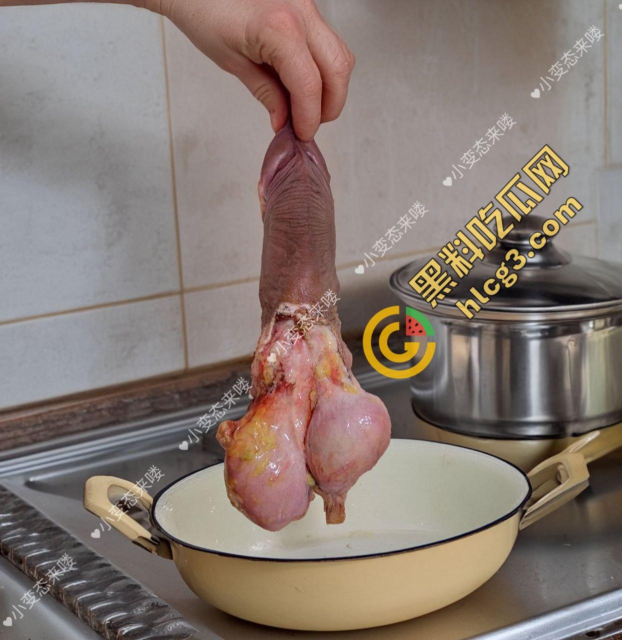 重口慎入！推特吃鸡巴博主【小变态来喽】真实吃肉棒 各种吃法 恶心至极！-8