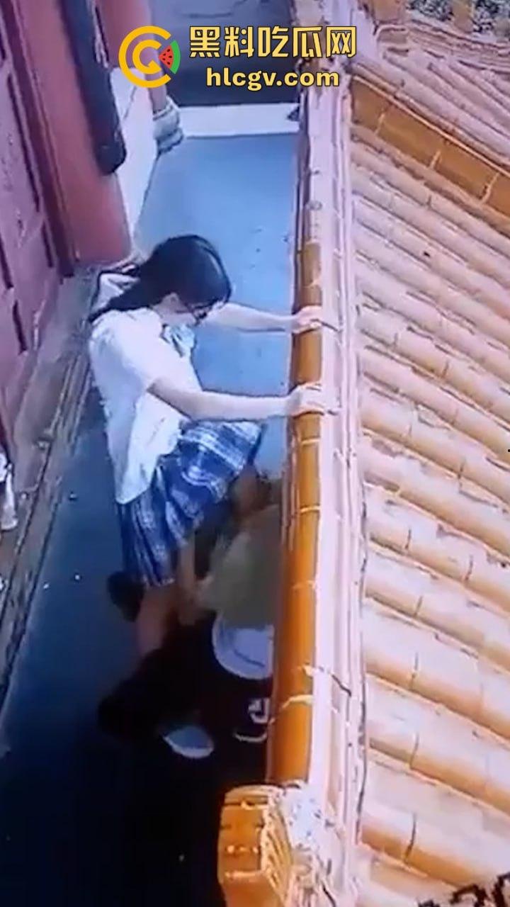 河南老君山风景区监控泄密 工程学院朱婷与男友露天啪啪视频曝光-3