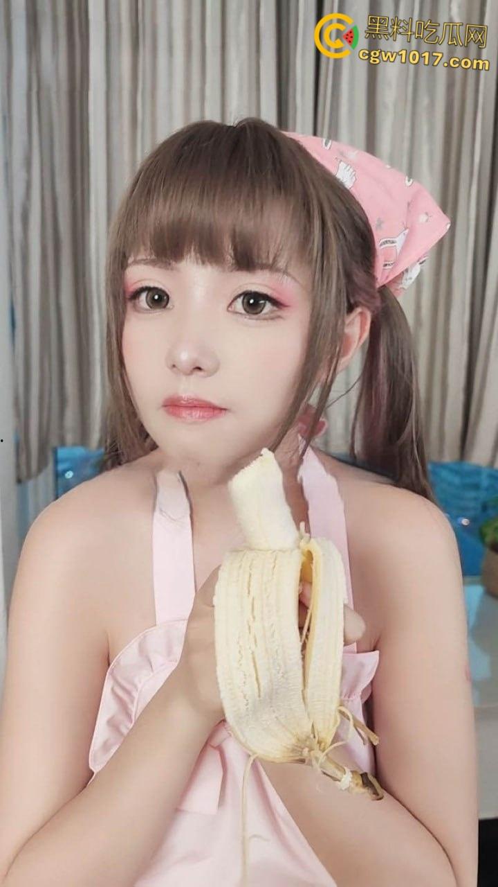 极品COS福利姬【喵小吉】半透套装写真,甜心女仆护士嫩穴美乳透春光,娇嫩身躯诱惑拉满!-3