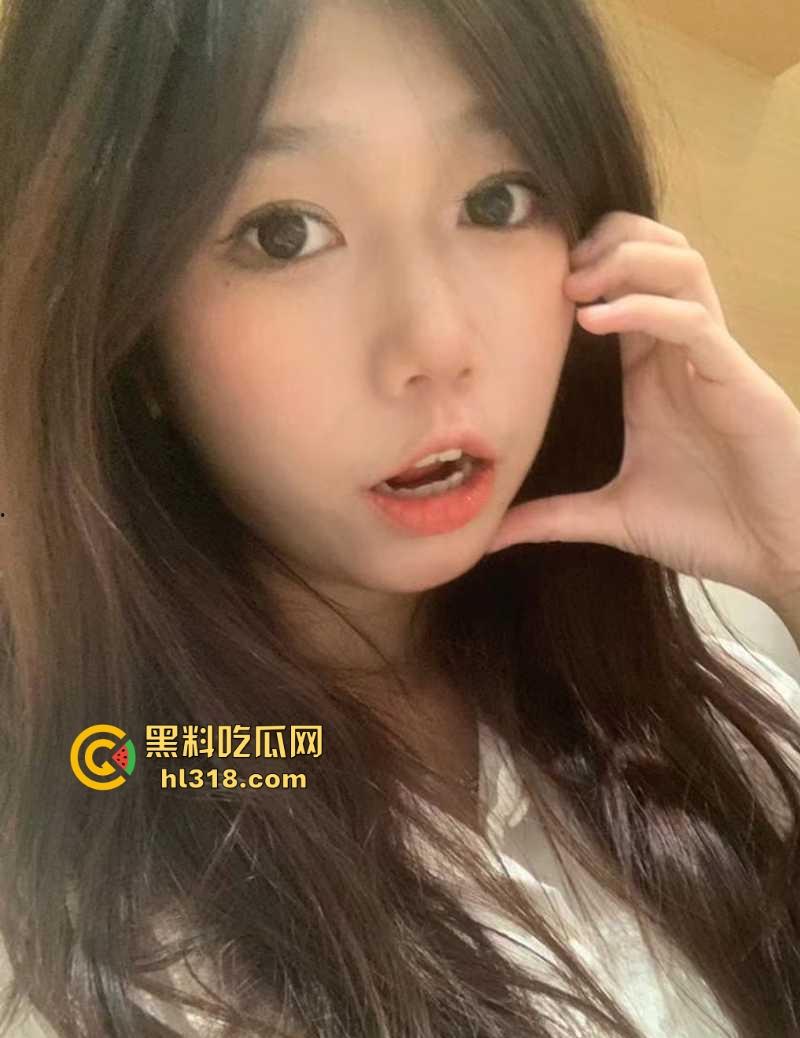 极品萝莉【洛丽塔欢欢】收费福利曝光,清纯大眼妹变身小淫娃,全裸露脸撅翘臀秀骚穴骚到爆!-3