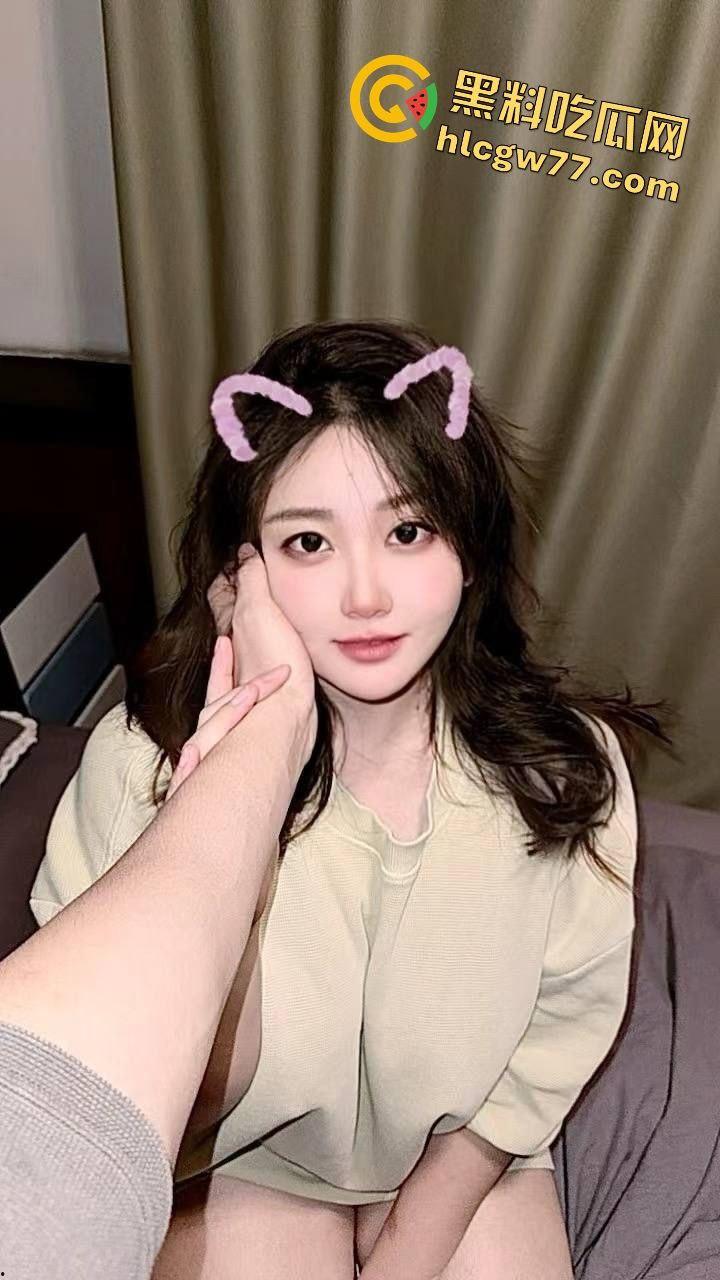 鞍山前女友3P大瓜!擦边骚货双插肛交还舔脚,分手后聊天记录炸裂曝光!-5