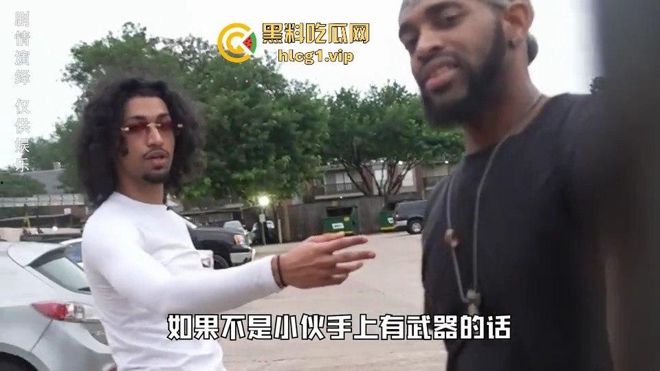 广坎达未来是这样的?黑人小哥背着5万左右走遍美利坚,测试会不会被抢,结果让人意外!-9
