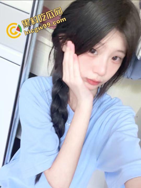 陕西艺术职业甜妹反差婊【庄可怡】厕所骚私拍露出嫩乳,腰眼白臀暴力输出嫩逼娇喘,独家曝光流出!-3