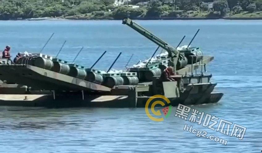台湾“汉光40号”演习实况曝光,工兵在淡水河面快速部署惊人场景,网友惊叹演习规模!-1