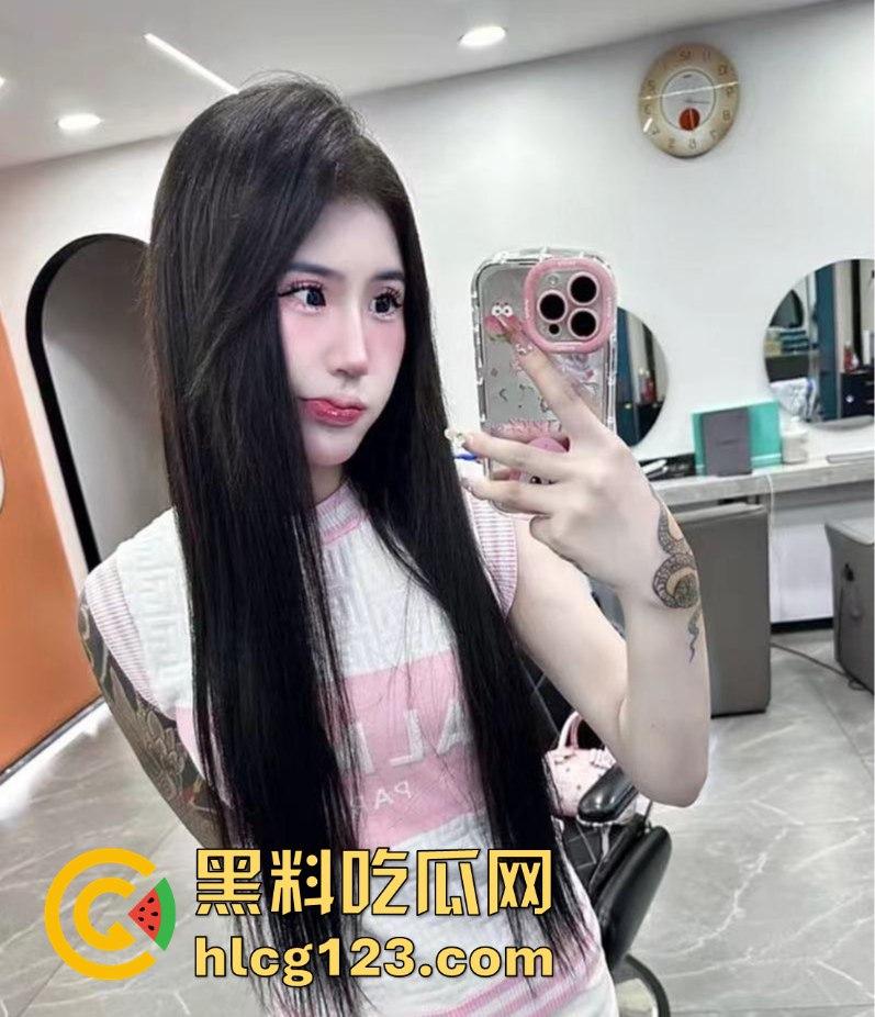 快手团团双飞啪啪视频流出!刚霸凌完别人,转头就跟两精神小伙轮流搞,场面淫荡到爆!-5