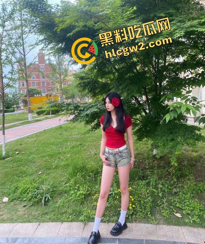 四川文化传媒大专反差女大『林林』与男闺蜜一起玩3P 双洞齐插淫荡至极!独家曝光流出!-4